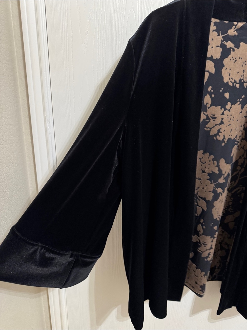 Chicos Travelers 2 US 12/14 Reversible Jacket Black Gold Floral Velvet Burnout - Picture 12 of 13